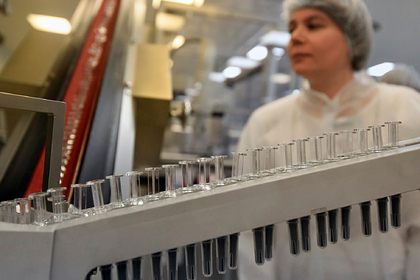 Названы сроки массового производства российской вакцины от коронавируса