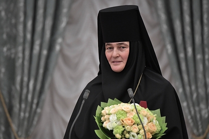 Российскую монахиню благословили продать Merсedes