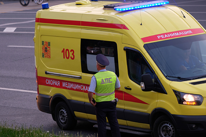 Российский полицейский выехал на встречку и насмерть сбил подростков на скутере