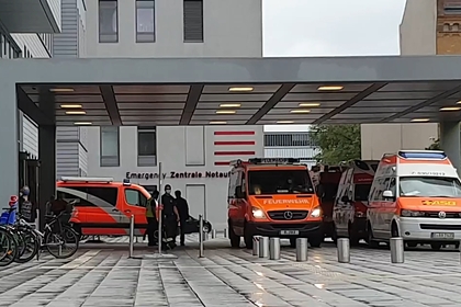 Навального доставили в берлинскую клинику