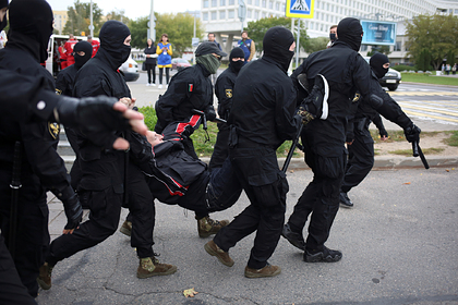 В Белоруссии назвали условия применения боевого оружия против протестующих