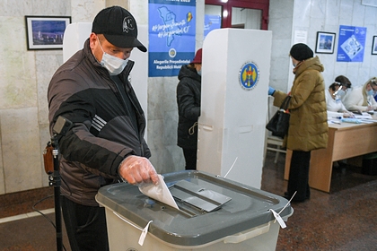 В Молдавии начался второй тур президентских выборов