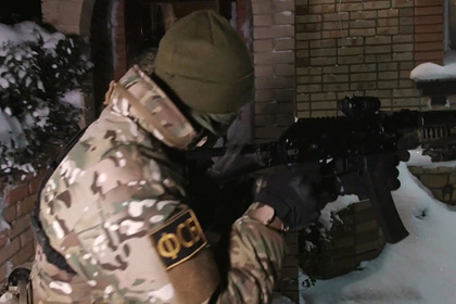 ФСБ выследила участника «банды ОМОНа» на продаже оружия из Донбасса криминалу