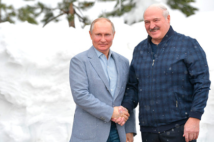 Лукашенко раскрыл подробности «обещания» Путину провести конституционную реформу