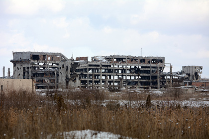 Вблизи Донецкого аэропорта начали возводить оборонительные позиции