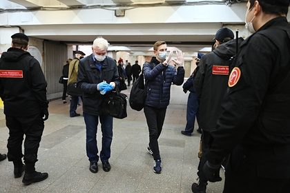 Власти оценили вероятность скорой отмены перчаточного режима в Москве