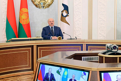 Имеющая проблемы с валютой Белоруссия захотела покупать нефть за рубли