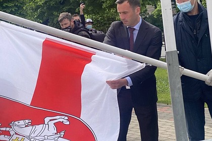 На хоккейном ЧМ избавились от официального флага Белоруссии и заменили на БЧБ