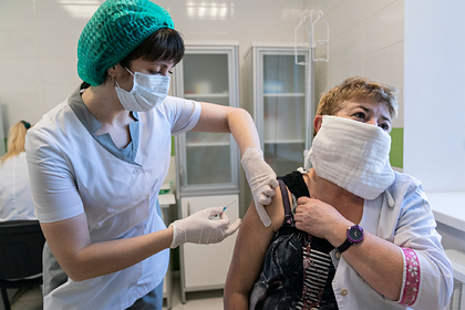 На Украине назвали причину низких темпов вакцинации от коронавируса