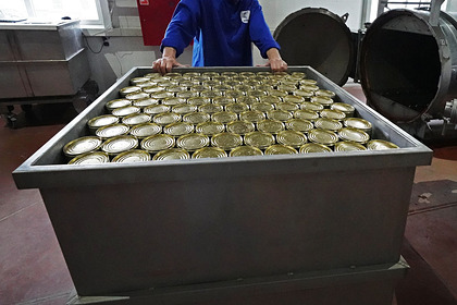 Половина консервов из сайры в России оказалась подделкой