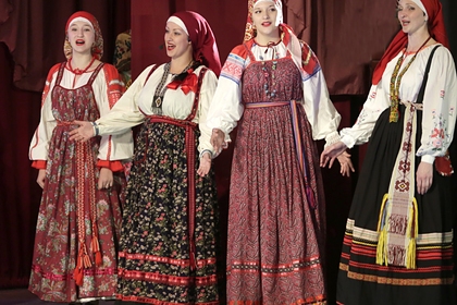 Россиянам посоветовали петь народные песни после коронавируса