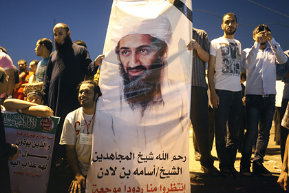 Плакат с изображением Усамы бен Ладена