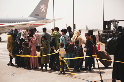 За день до окончания миссии США эвакуировали из Кабула 1200 человек