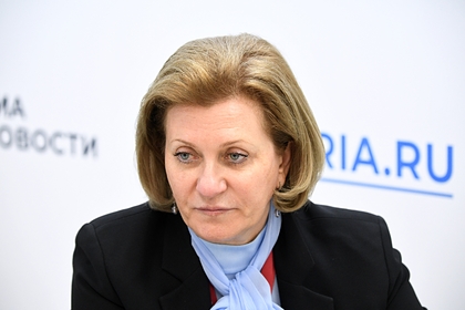 Попова оценила возможность отмены масочного режима в России