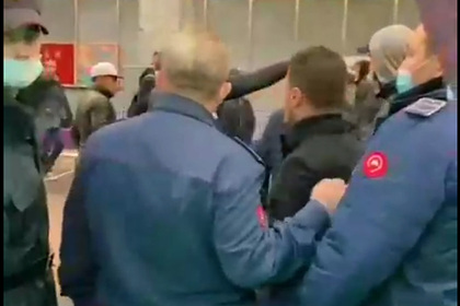Свидетельницу конфликта с кавказцами в московском метро накажут