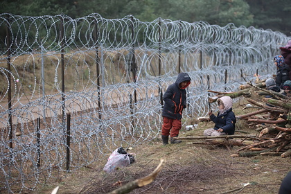 На Украине военные пообещали уничтожать мигрантов в случае прорыва границы