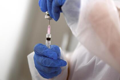 Оценены сроки иммунитета к коронавирусу у подростков после вакцины «Спутник M»