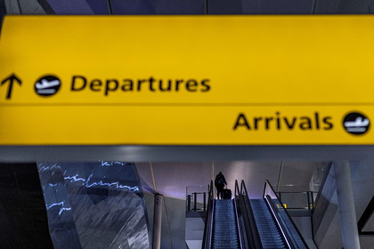 Великобритания ужесточит правила въезда для туристов из-за коронавируса