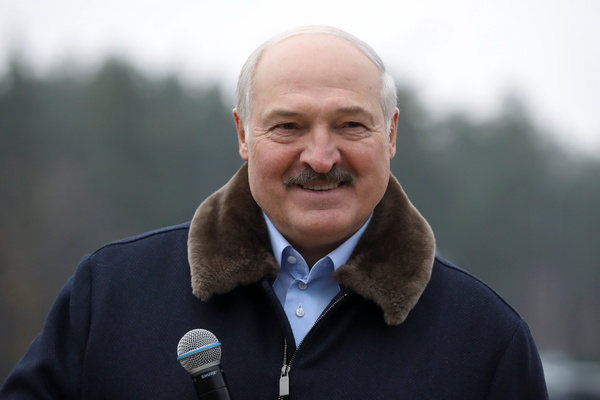 Лукашенко раскрыл сроки публикации проекта новой белорусской Конституции