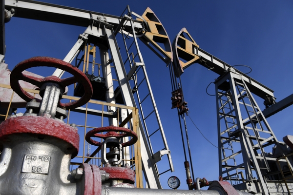 Продажи российской нефти за рубеж упали