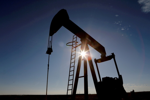 ОПЕК+ увеличила добычу нефти