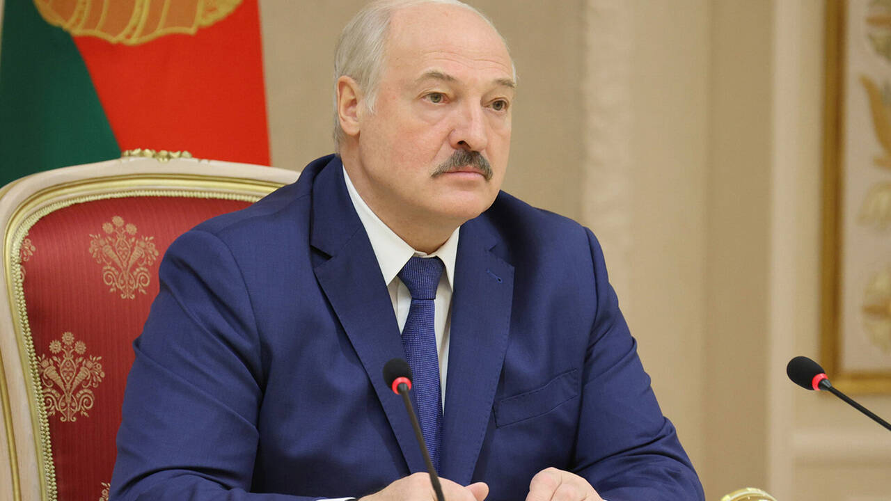 Лукашенко назвал истинную цель западных санкций