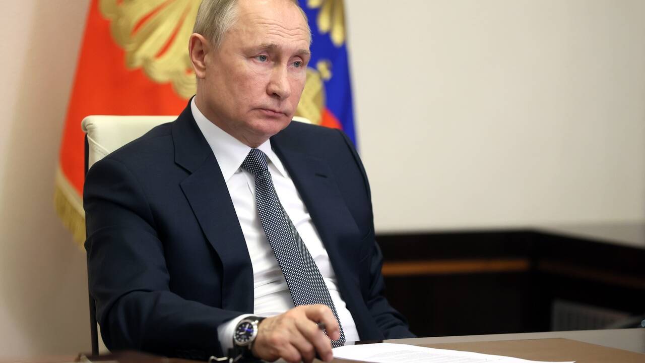 Путин попросил министра транспорта «не хитрить»