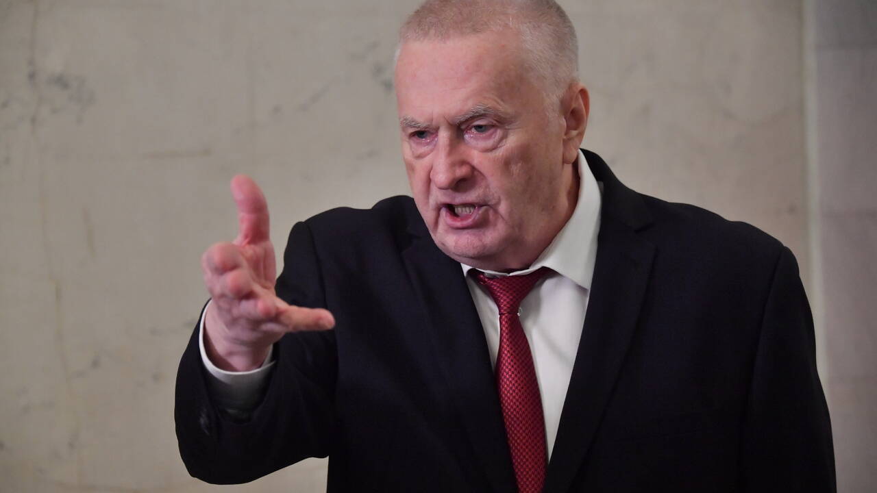 Жириновский призвал использовать военную силу против Украины