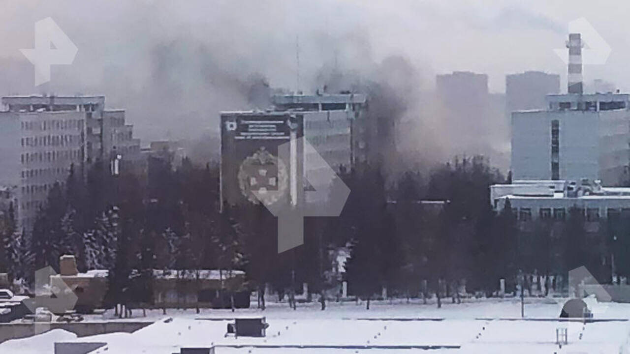 В Новой Москве загорелась войсковая часть