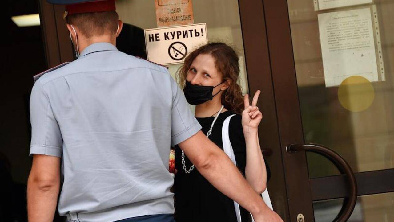 Арестованные участницы Pussy Riot объявили голодовку