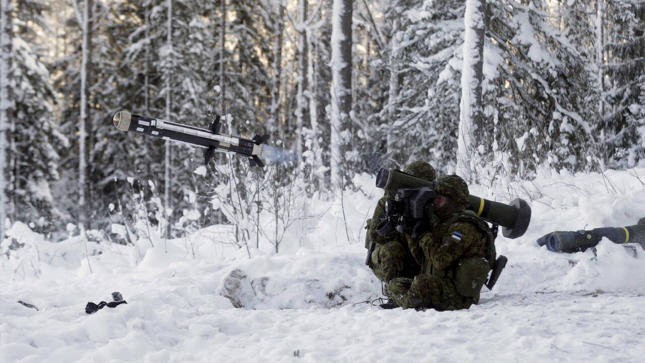 Эстония решила отправить Украине Javelin и гаубицы