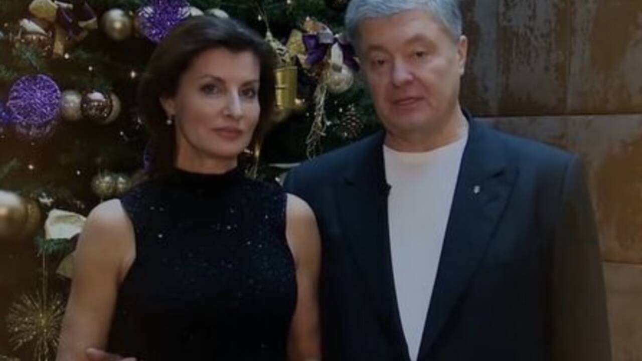 На Украине два канала показали новогоднее обращение Порошенко вместо Зеленского