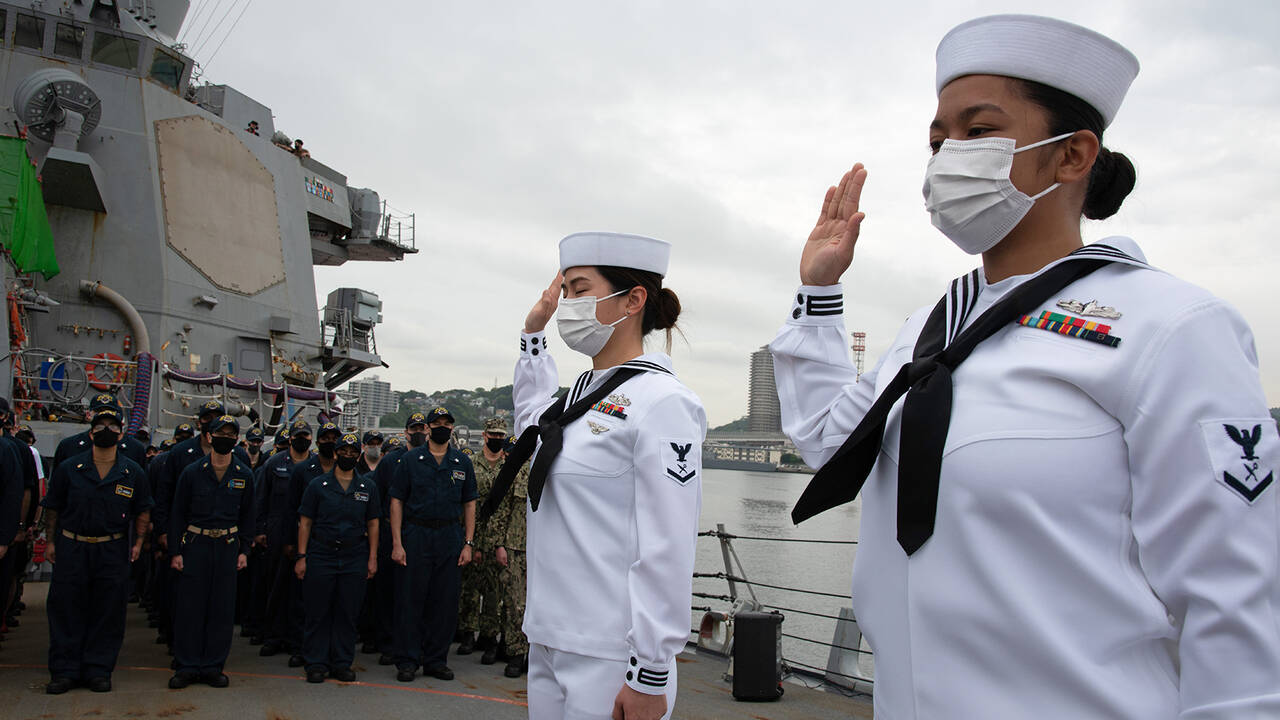 Япония подписала соглашение о содержании военных баз США