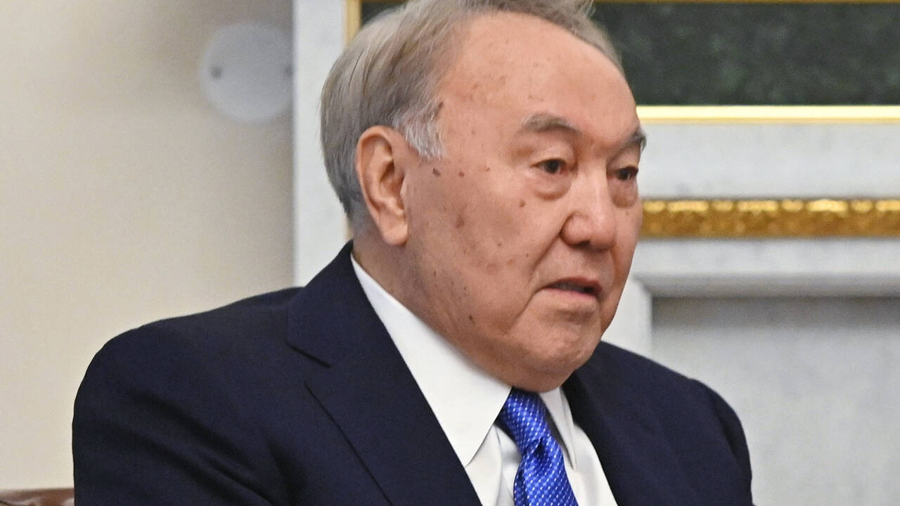 Экс-глава спецслужб Казахстана допустил болезнь или смерть Назарбаева