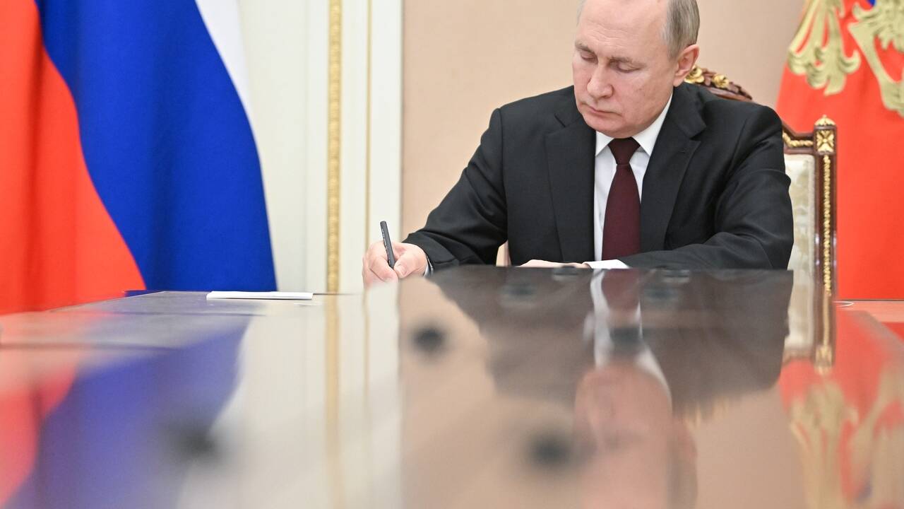 Путин дал поручение главе МЧС по беженцам из ДНР и ЛНР