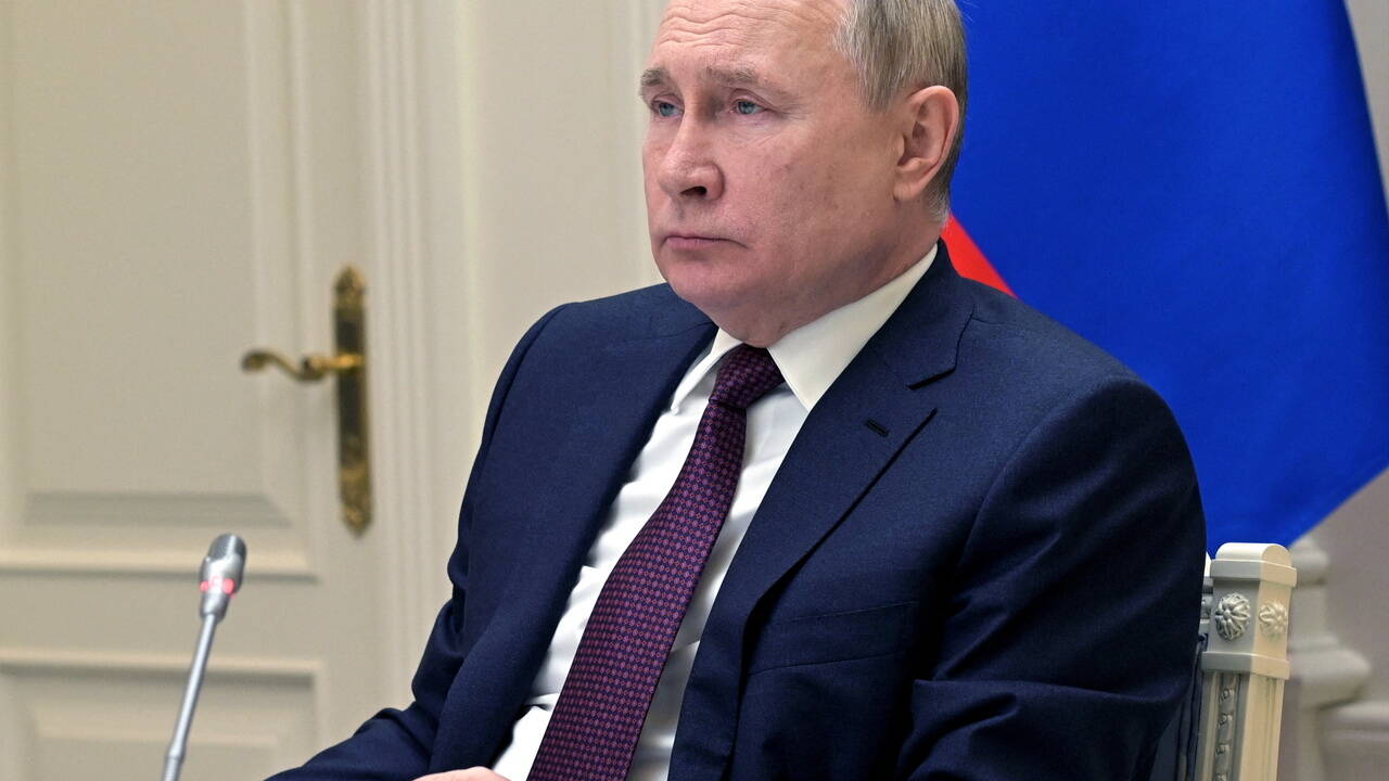 Путин рассказал Макрону о провокациях украинских силовиков