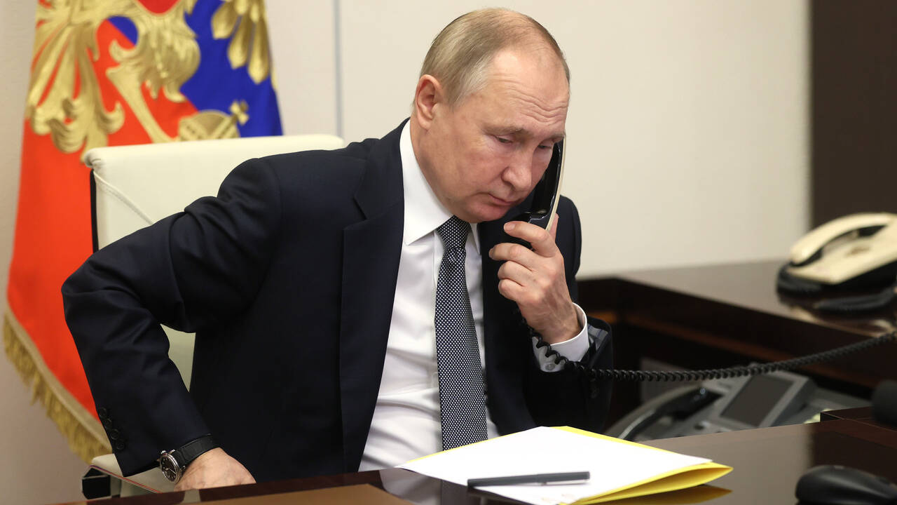 Кремль подтвердил посвященный Украине телефонный разговор Путина и Макрона