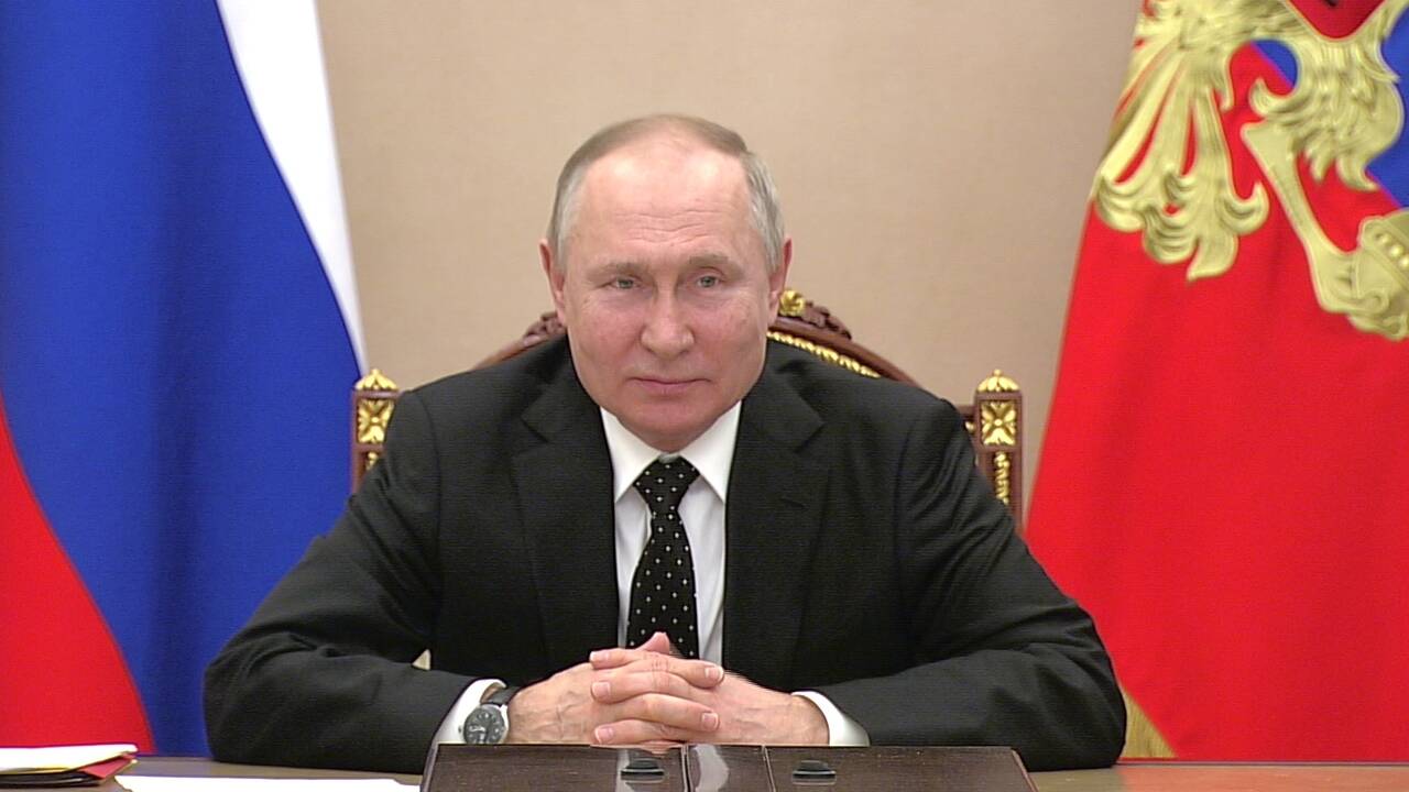 Путин подписал указ о запрете резидентам выводить валюту на зарубежные счета
