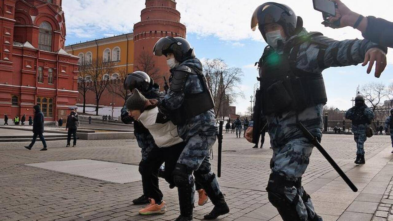 В МВД рассказали о 300 задержанных на несогласованной акции в Москве