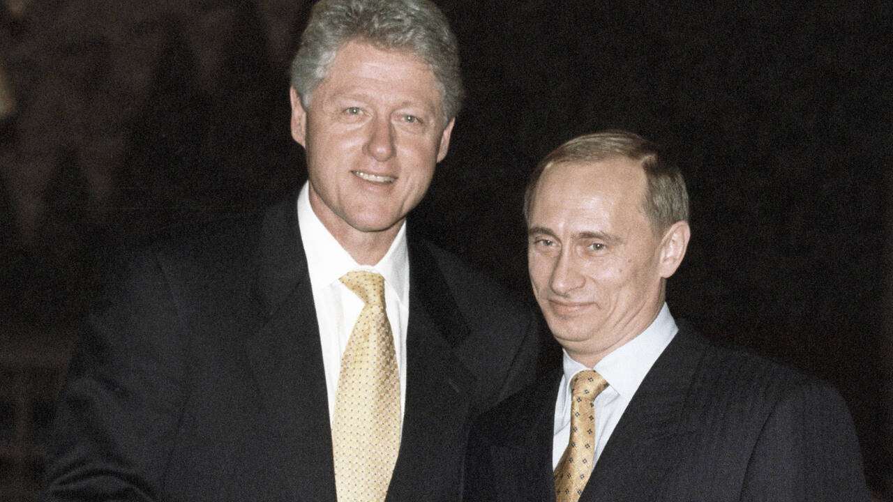 В Кремле оценили слова Клинтона о приглашении России в НАТО