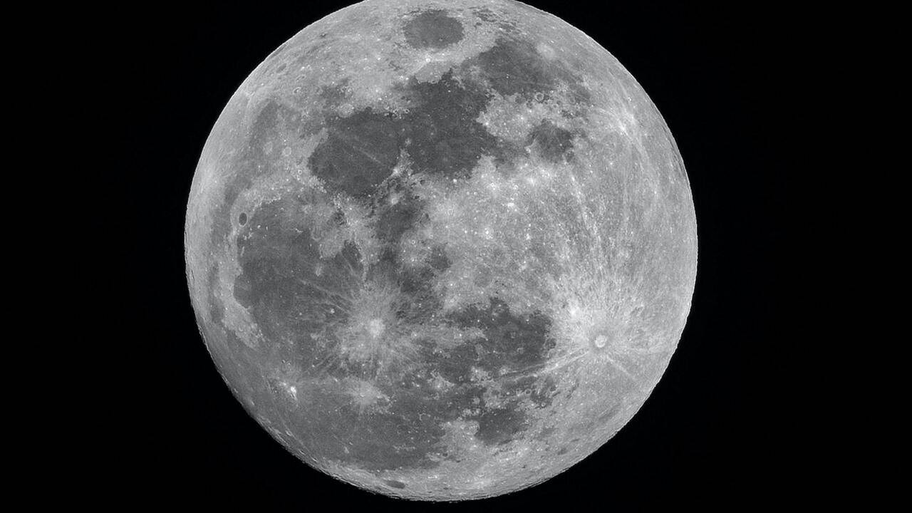 Космонавт высказался о возобновлении российской лунной программы