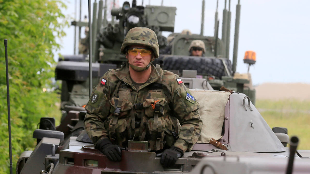 Польша предупредила об «интенсивном движении колонн техники» на востоке