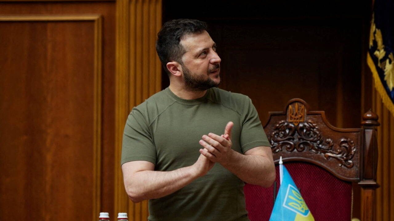 Зеленский подписал закон о десоветизации украинского законодательства
