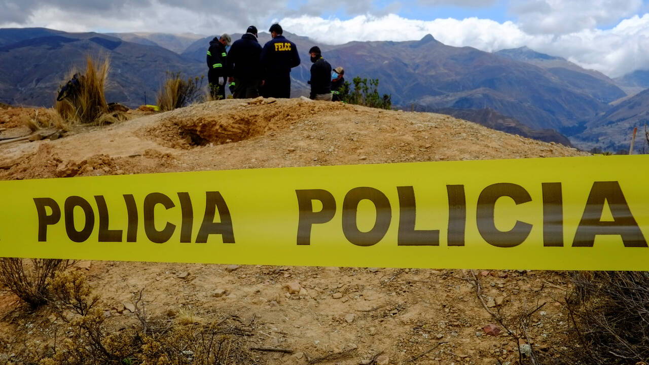 В Боливии разбился нагруженный кокаином вертолет