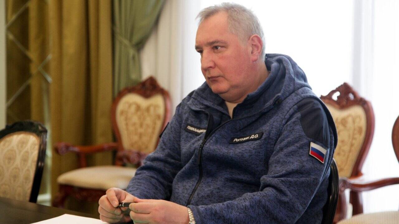 Рогозин призвал Маска «не включать дурака» и ответить «по-взрослому»