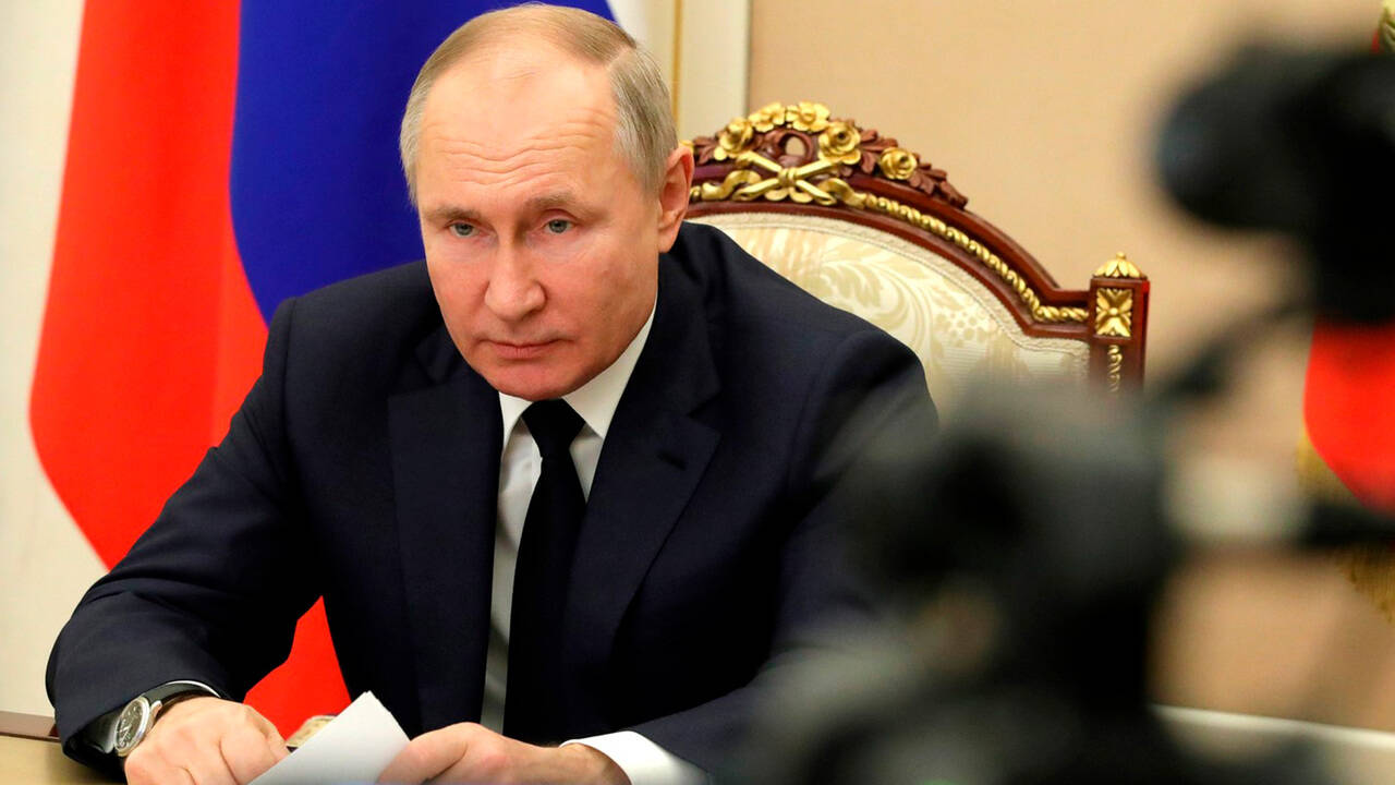 Путин заявил о необходимости создания госсистемы защиты информации