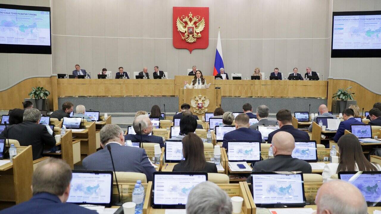Комитет Госдумы одобрил законопроект о наказании за санкции в России