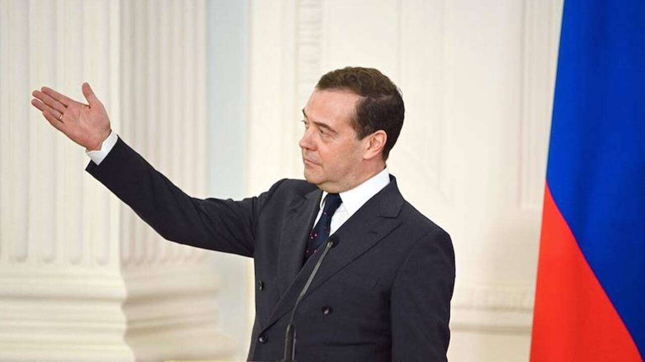 Медведев назвал унизительным термин «импортозамещение» и предложил замену