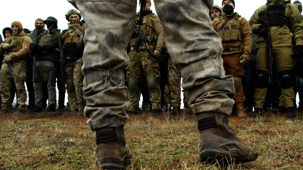 NYT рассказала об уроках медитации для бойцов теробороны на Украине