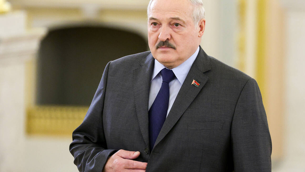 Лукашенко заявил о серьезном конфликте между Зеленским и украинскими военными